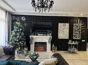 იყიდება 2 ოთახიანი ბინა ვაკეში